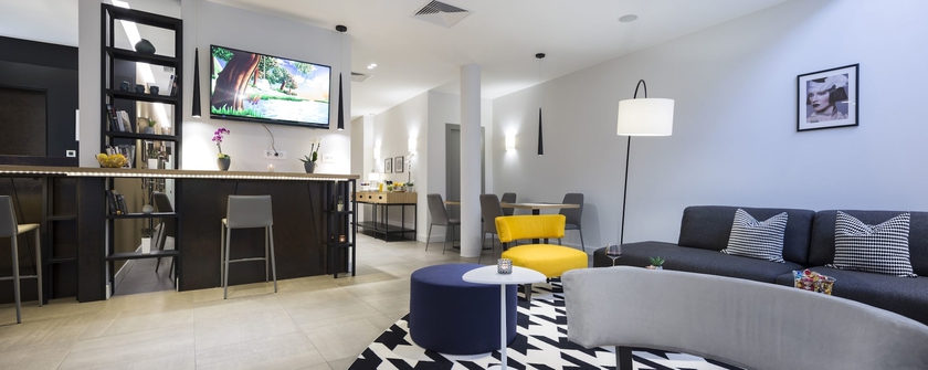 Imagen del bar/restaurante del Hotel Livris. Foto 5