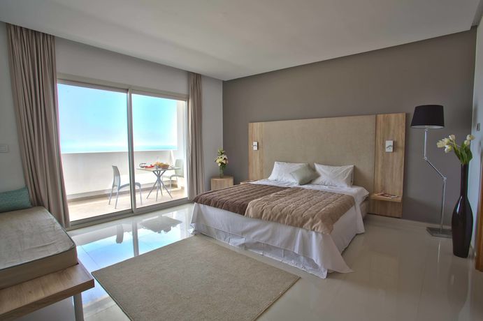 Imagen de la habitación del Hotel Lixus Beach Resort. Foto 13