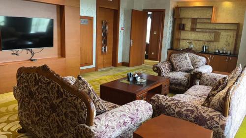 Imagen de la habitación del Hotel Liyang Golden Mountain Resort. Foto 20