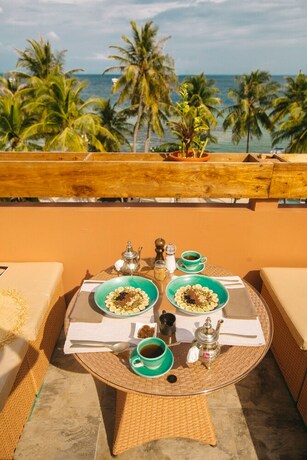 Imagen del bar/restaurante del Hotel Liyela Retreat Maldives. Foto 15