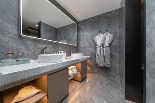 Imagen general del Hotel Liz Maoming Dianbai. Foto 1