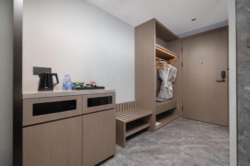 Imagen general del Hotel Liz Maoming Dianbai. Foto 10