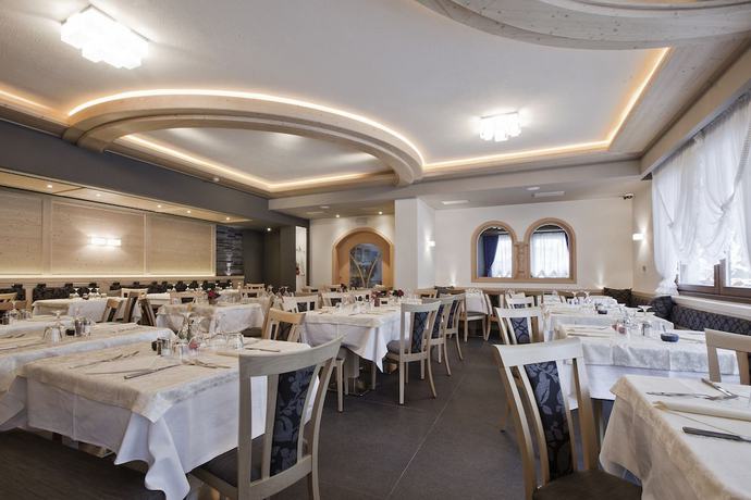 Imagen del bar/restaurante del Hotel Liz & Apartments. Foto 6