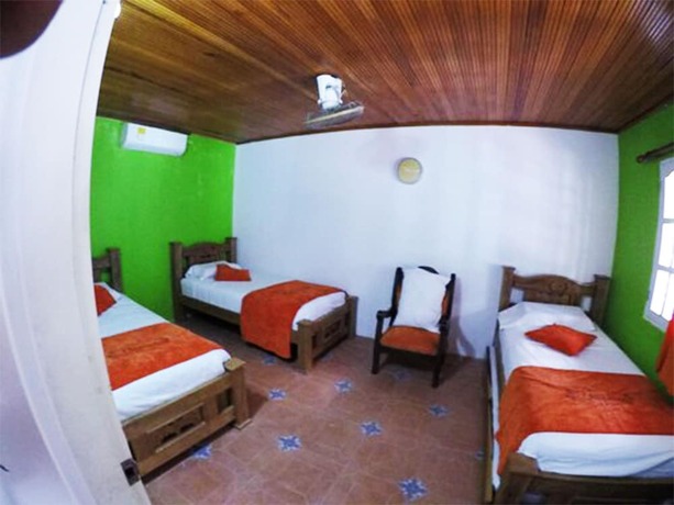 Imagen de la habitación del Hotel Lizamar. Foto 17