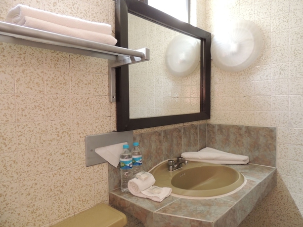 Imagen de la habitación del Hotel Lizbeth. Foto 13