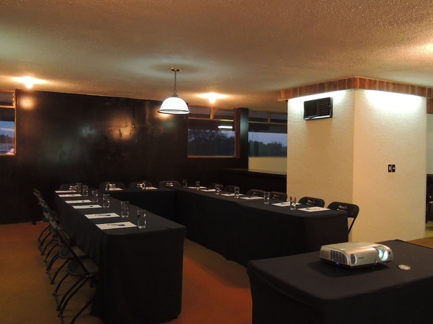 Imagen de los interiores del Hotel Lizbeth. Foto 17