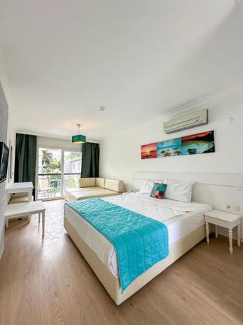Imagen general del Hotel Lizbonia &Ccedil;eşme. Foto 5