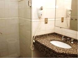 Imagen de la habitación del Hotel Lizon Curitiba. Foto 12