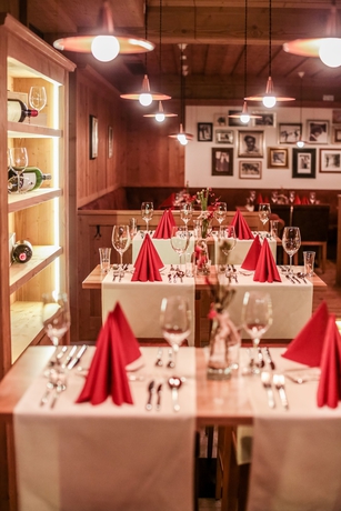 Imagen del bar/restaurante del Hotel Lizum 1600 - and Kompetenzzentrum. Foto 6