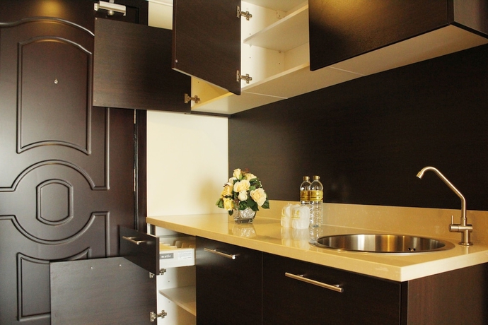 Imagen de la habitación del Hotel Lk Crystal Place. Foto 11