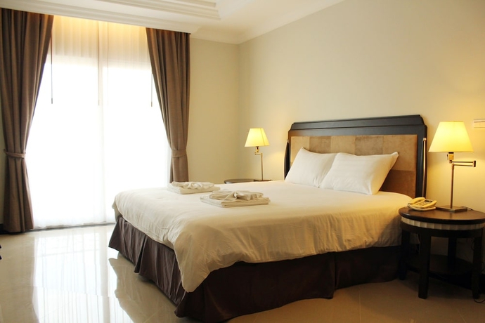 Imagen de la habitación del Hotel Lk Crystal Place. Foto 13