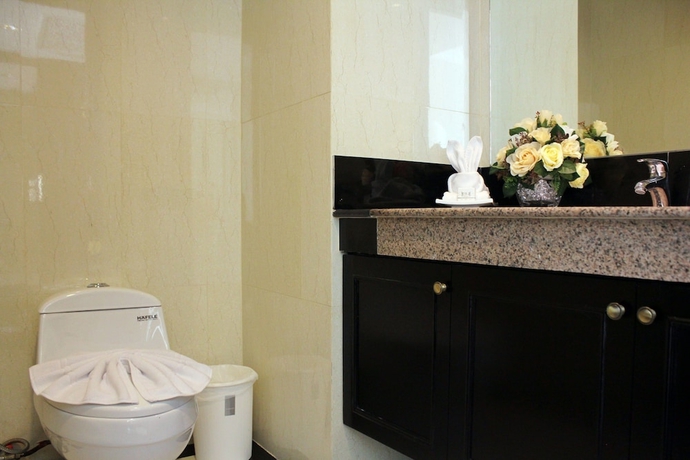 Imagen de la habitación del Hotel Lk Crystal Place. Foto 18