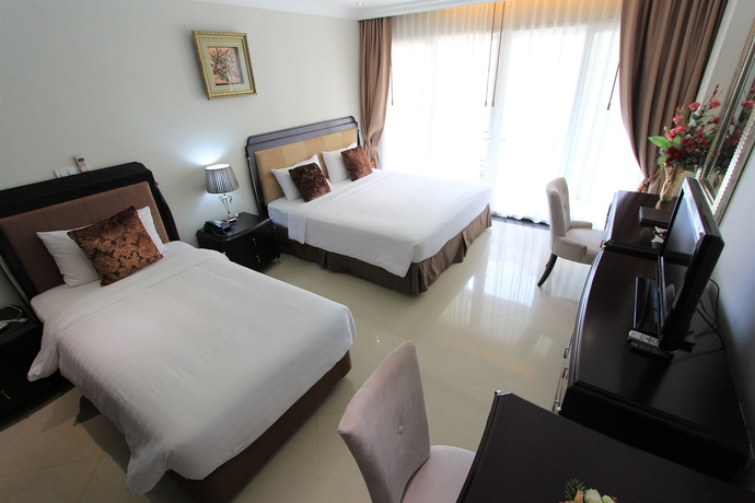 Imagen de la habitación del Hotel Lk Legend. Foto 1