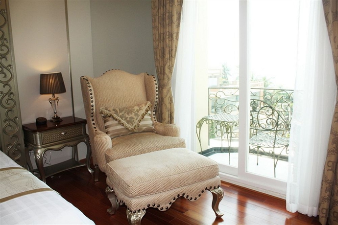 Imagen de los interiores del Hotel Lk The Empress Pattaya. Foto 14