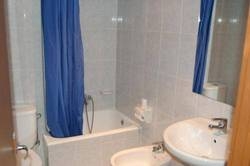 Imagen de la habitación del Hotel Llac Negre. Foto 26