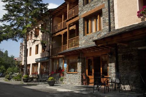 Imagen de la habitación del Hotel Llacs De Cardos. Foto 2