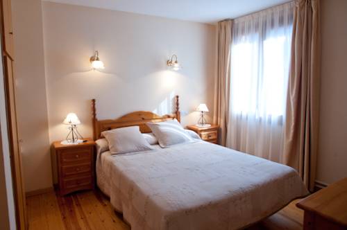 Imagen de la habitación del Hotel Llacs De Cardos. Foto 9