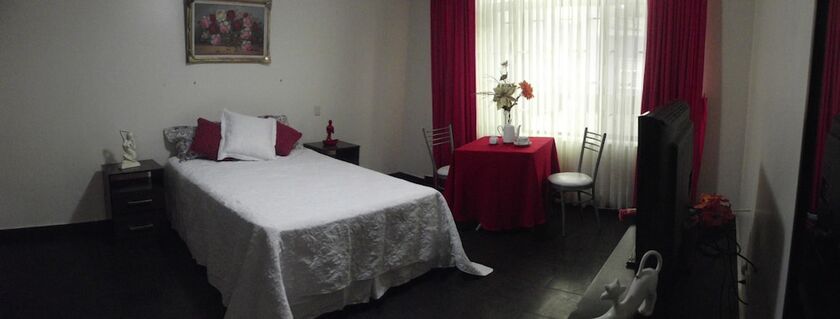 Imagen de la habitación del Hotel Llama Brothers. Foto 9