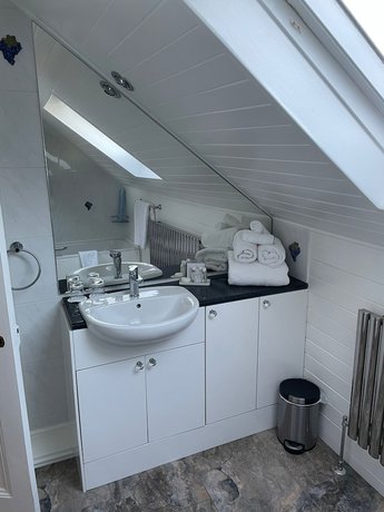 Imagen de la habitación del Hotel Llanerch Vineyard. Foto 8