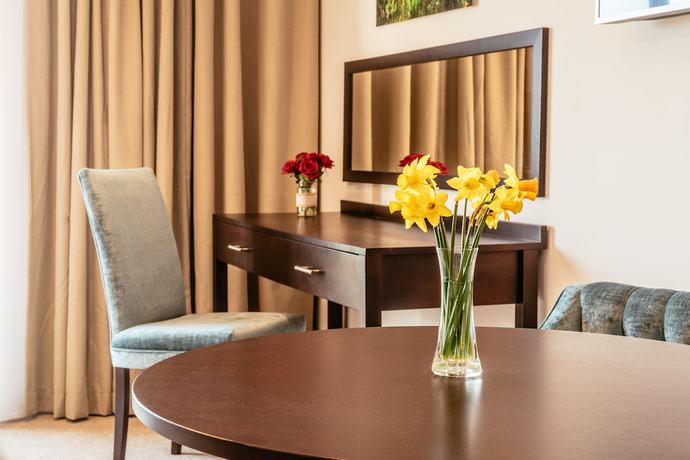 Imagen de la habitación del Hotel Llanerch Vineyard. Foto 12