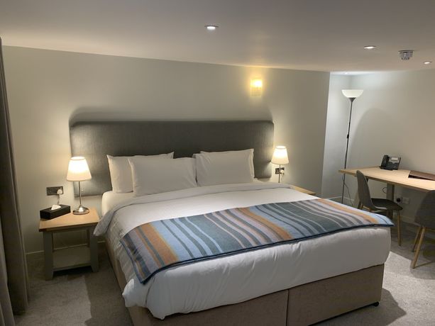 Imagen de la habitación del Hotel Llanerch Vineyard. Foto 14