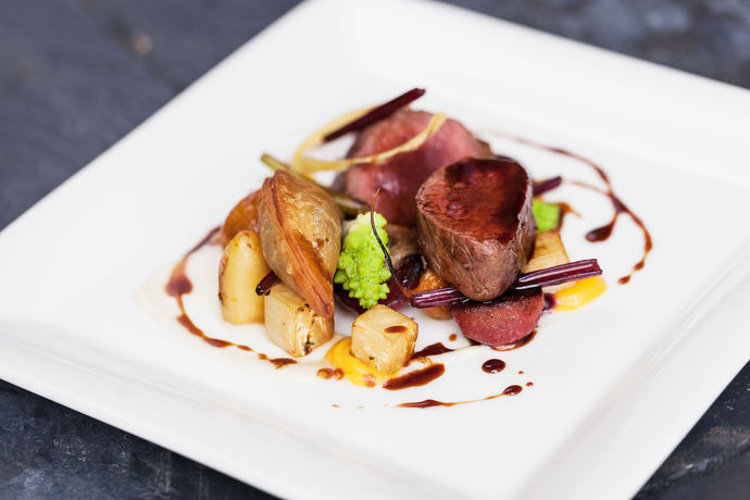 Imagen del bar/restaurante del Hotel Llansantffraed Court. Foto 6