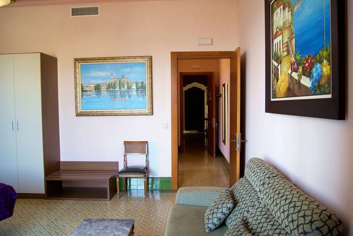 Imagen de la habitación del Hotel Llar De Capitans. Foto 12