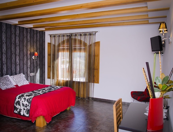 Imagen de la habitación del Hotel Llar La Morena. Foto 10