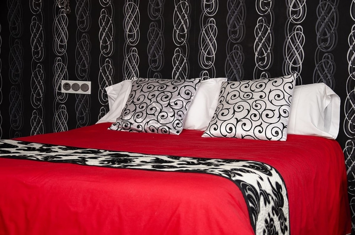 Imagen de la habitación del Hotel Llar La Morena. Foto 11