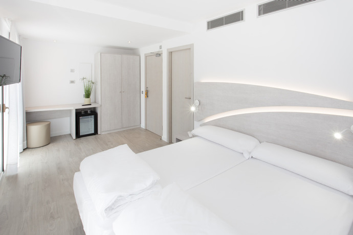 Imagen de la habitación del Hotel Llaut Boutique. Foto 5