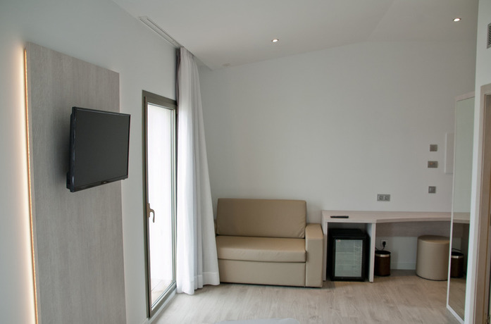 Imagen de la habitación del Hotel Llaut Boutique. Foto 10