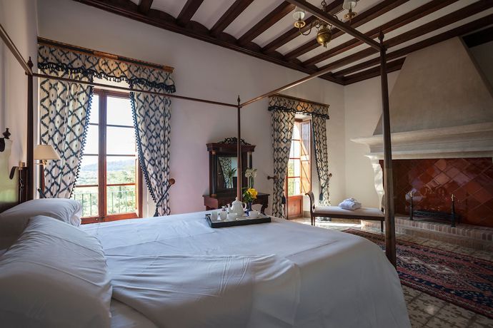 Imagen de la habitación del Hotel Llenaire. Foto 6