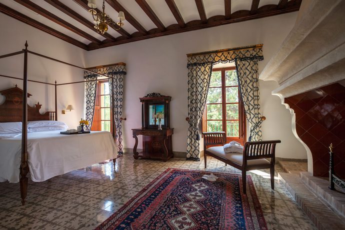 Imagen de la habitación del Hotel Llenaire. Foto 7