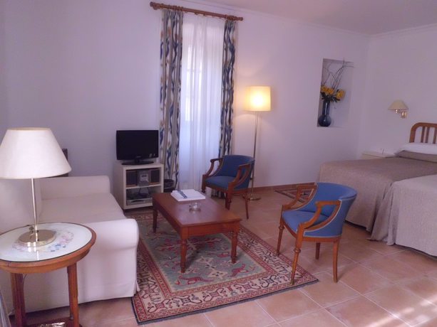 Imagen de la habitación del Hotel Llenaire. Foto 10