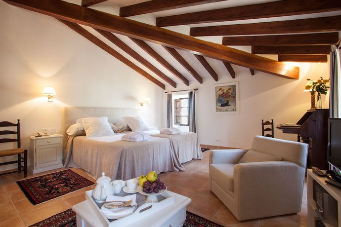 Imagen de la habitación del Hotel Llenaire. Foto 15