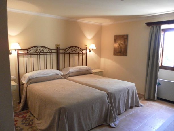 Imagen de la habitación del Hotel Llenaire. Foto 16