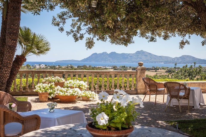 Imagen del bar/restaurante del Hotel Llenaire. Foto 4