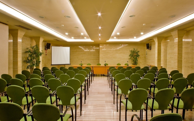 Imagen de los interiores del Hotel Lleó. Foto 17