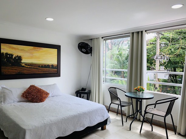 Imagen de la habitación del Hotel Lleras Premium. Foto 17
