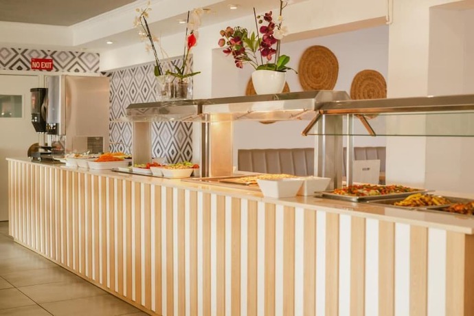 Imagen de los interiores del Hotel Lliteras. Foto 15