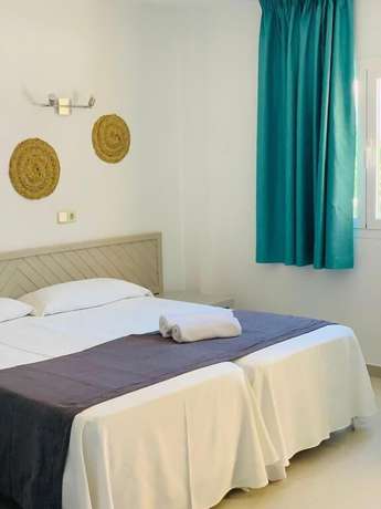 Imagen de la habitación del Hotel Lliteras. Foto 6