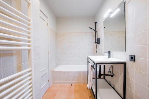 Imagen general del Hotel Llivia. Foto 6