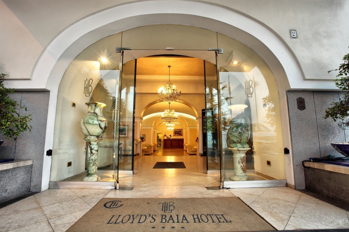 Imagen general del Hotel Lloyd's Baia. Foto 1