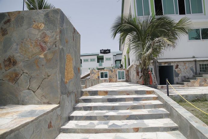 Imagen general del Hotel Lloyds Beach Resort. Foto 2