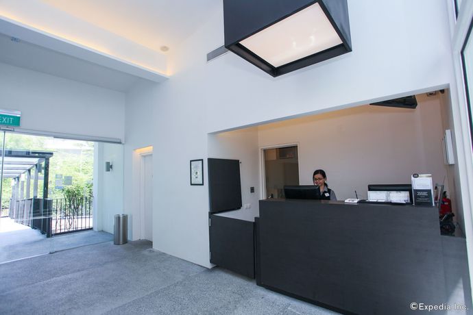 Imagen de los interiores del Hotel Lloyd's Inn. Foto 11