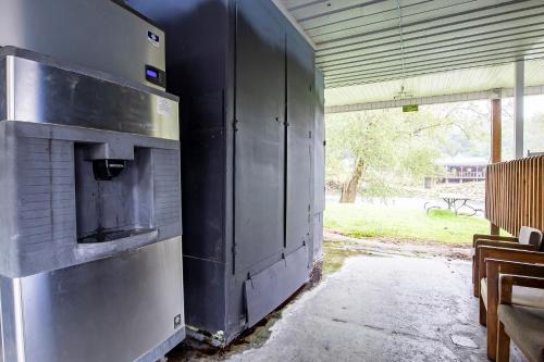 Imagen general del Hotel Lloyd's On The River Country Inn By Oyo. Foto 8