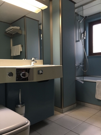 Imagen de la habitación del Hotel Lloyed. Foto 8