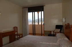 Imagen de la habitación del Hotel Llucena. Foto 2