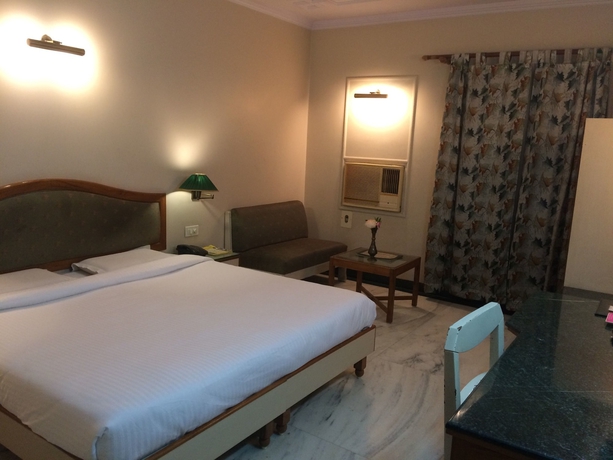 Imagen de la habitación del Hotel Lmb. Foto 8