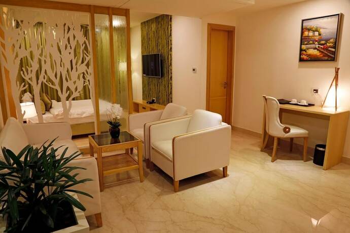 Imagen general del Hotel Ln Courtyard. Foto 12